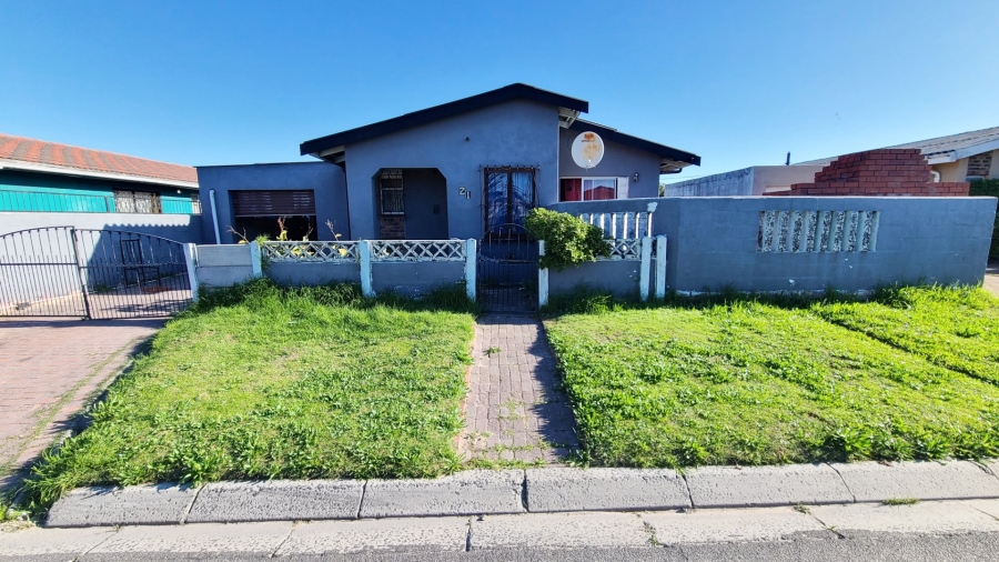 5 Bedroom Property for Sale in Kleinvlei Western Cape